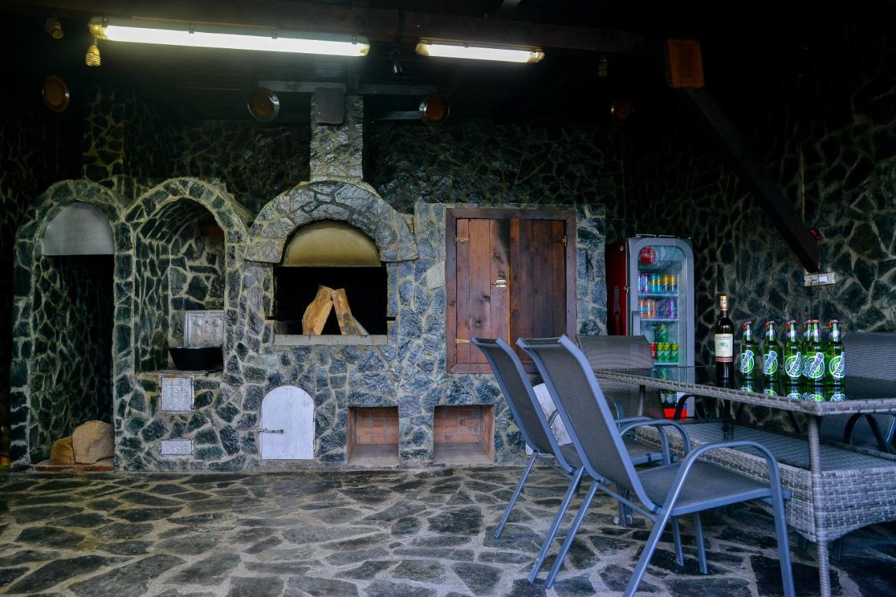 Villa Casa Avram Râmnicu Vâlcea Exterior foto