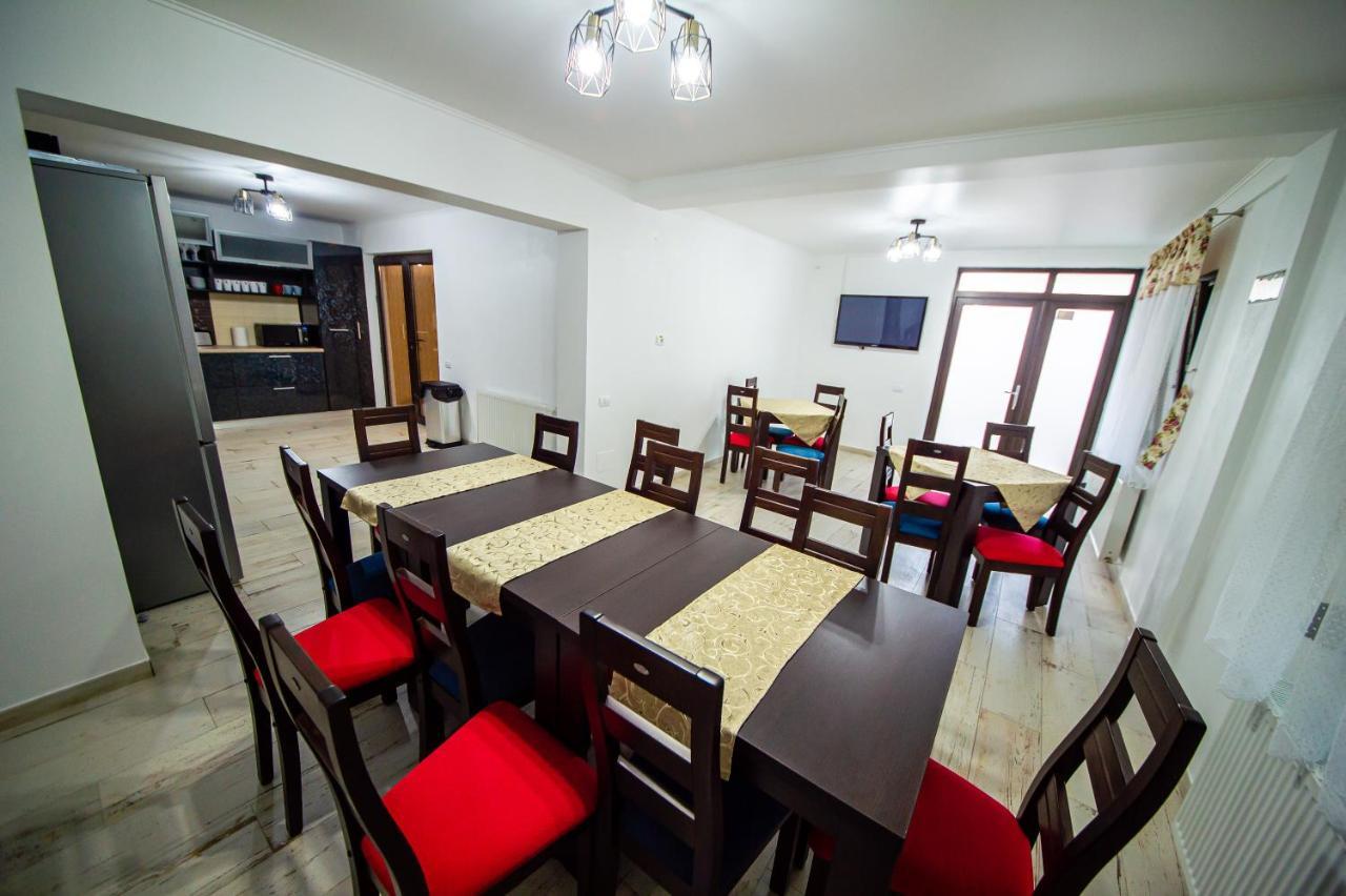 Villa Casa Avram Râmnicu Vâlcea Exterior foto