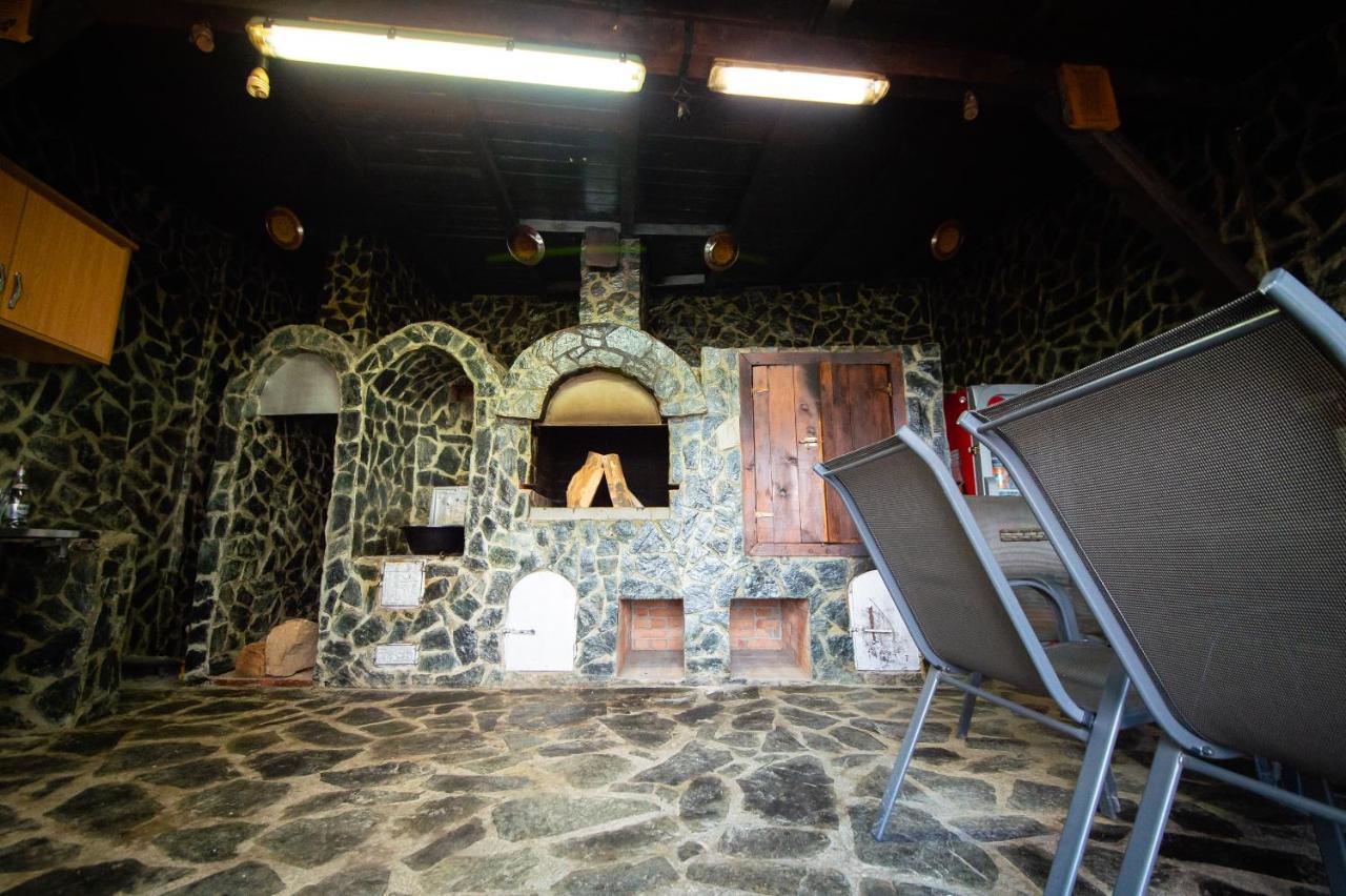 Villa Casa Avram Râmnicu Vâlcea Exterior foto